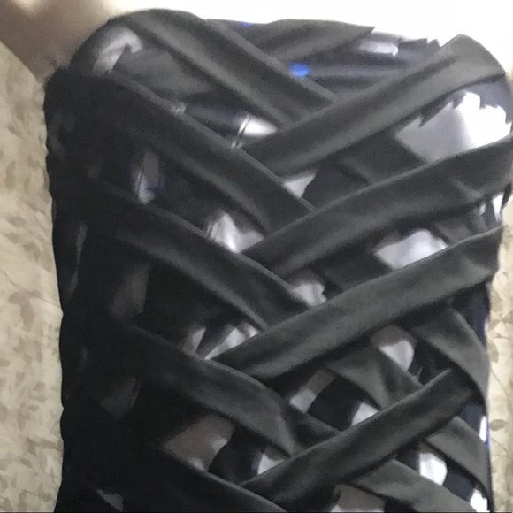 Dress - Picture 3 of 7